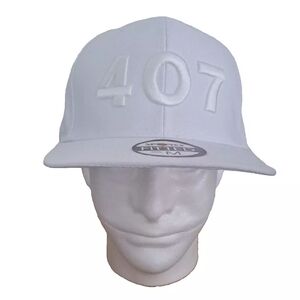 NEWHATTAN Fitted Hat Embroidered 407 Size M White Cap Flat Brim Unisex NWT